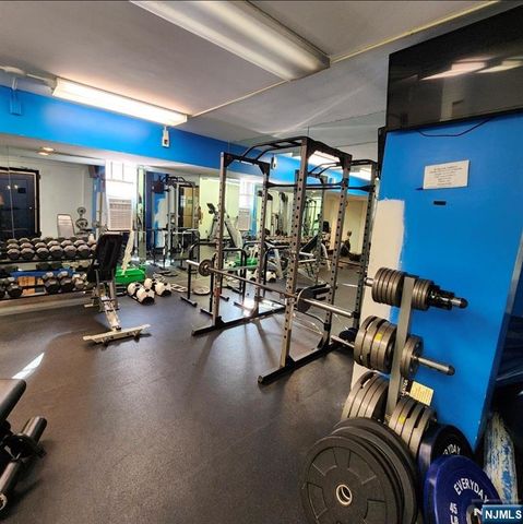 6515 JFK Blvd E 4 Q, West New York, NJ 07093