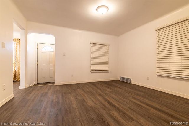 9012 Pierson Street, Detroit, MI 48228