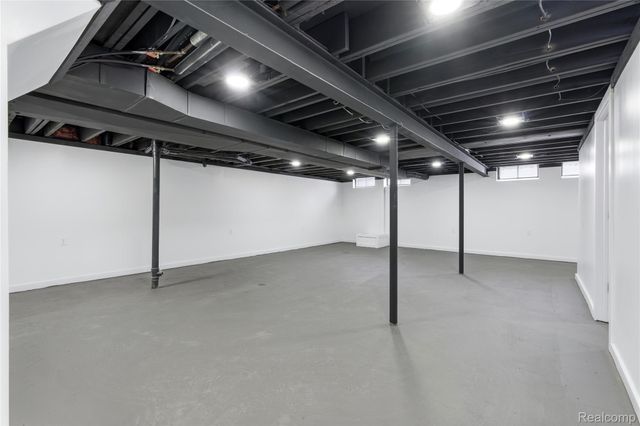 2377 Avery Drive, Troy, MI 48085