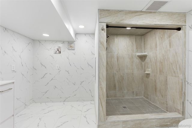 2377 Avery Drive, Troy, MI 48085