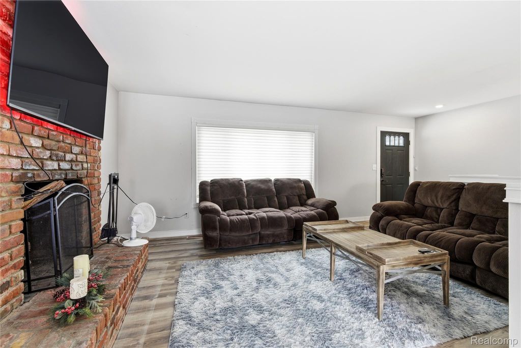 2377 Avery Drive, Troy, MI 48085