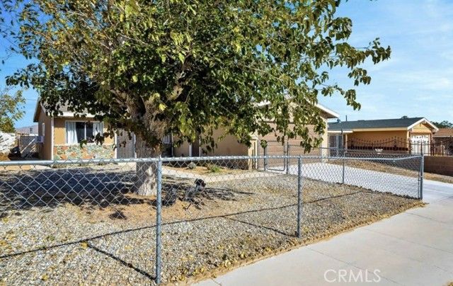 1725 De Anza, Barstow, CA 92311