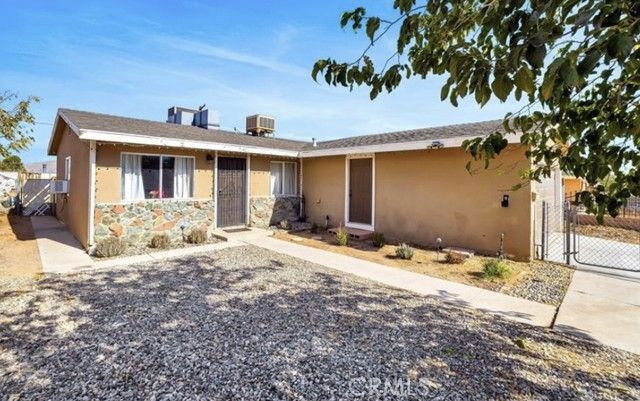 1725 De Anza, Barstow, CA 92311