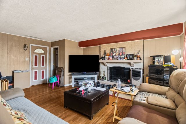 16506 Kenwood Avenue, South Holland, IL 60473