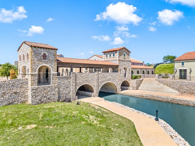 24 Cardona Drive, Westlake, TX 76262