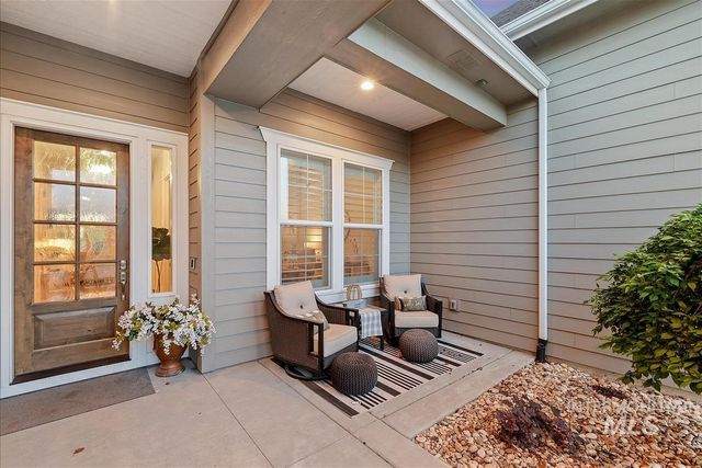 1895 N Rivington Way, Eagle, ID 83616
