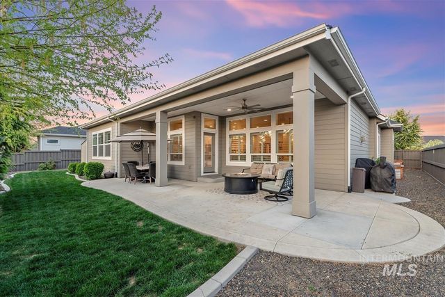 1895 N Rivington Way, Eagle, ID 83616