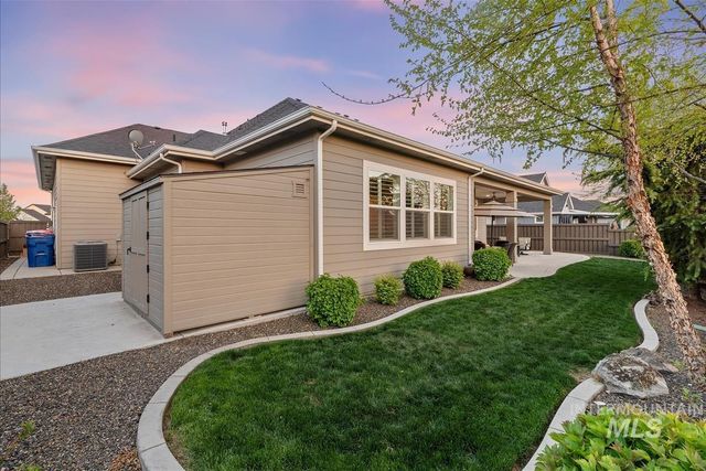 1895 N Rivington Way, Eagle, ID 83616
