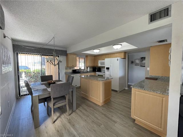 3722 12th AVE F1, Cape Coral, FL 33904