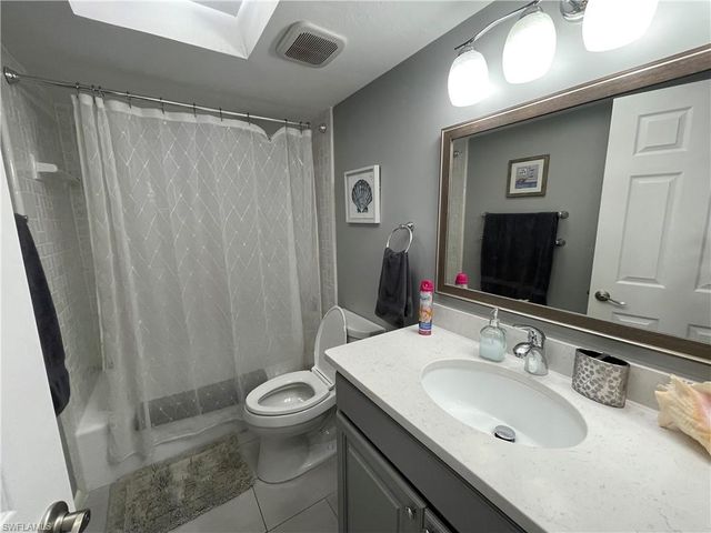 3722 12th AVE F1, Cape Coral, FL 33904