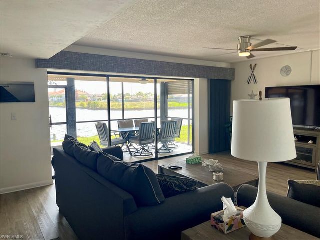 3722 12th AVE F1, Cape Coral, FL 33904