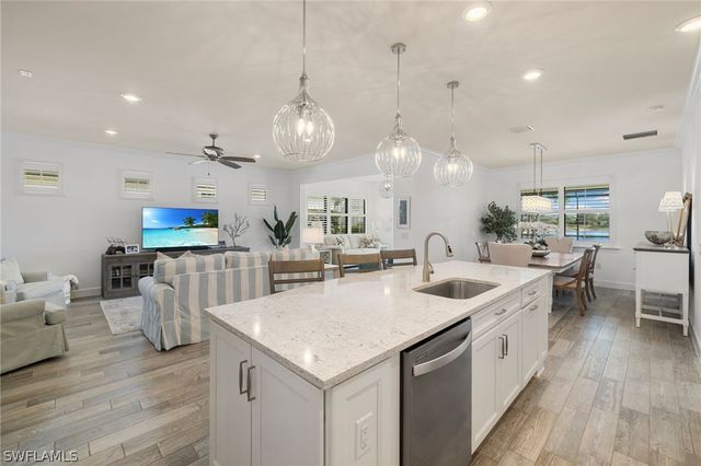 7545 Geranium WAY, Naples, FL 34114