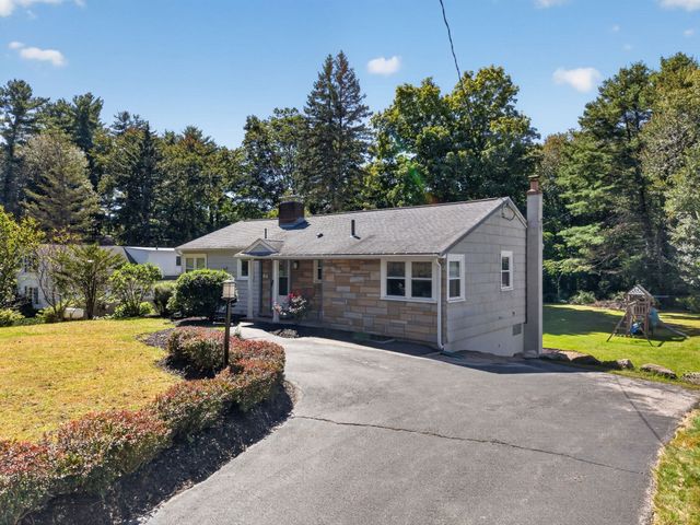 213 Salem St, Andover, MA 01810