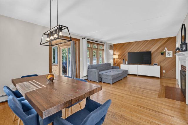 213 Salem St, Andover, MA 01810