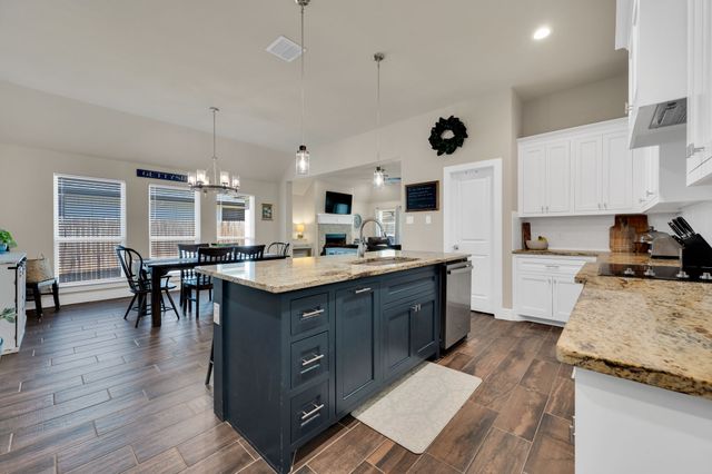 1313 Ridgeview Drive, Weatherford, TX 76086