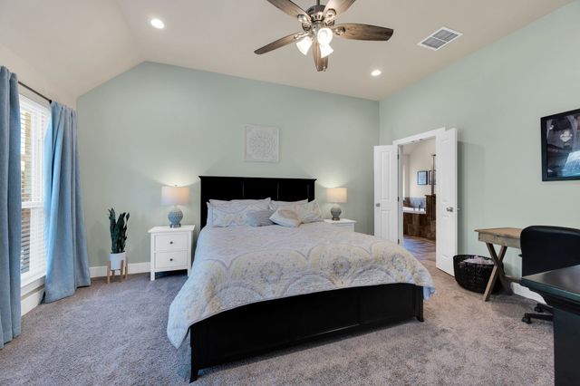 1313 Ridgeview Drive, Weatherford, TX 76086