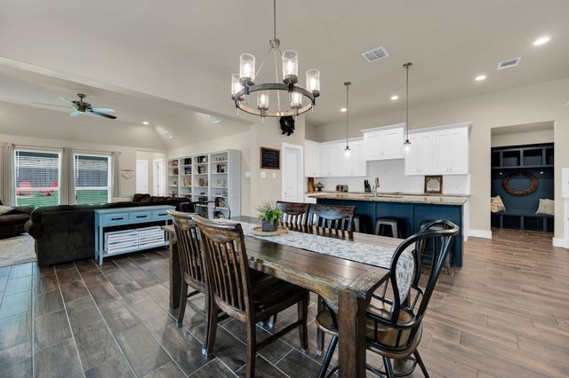 1313 Ridgeview Drive, Weatherford, TX 76086