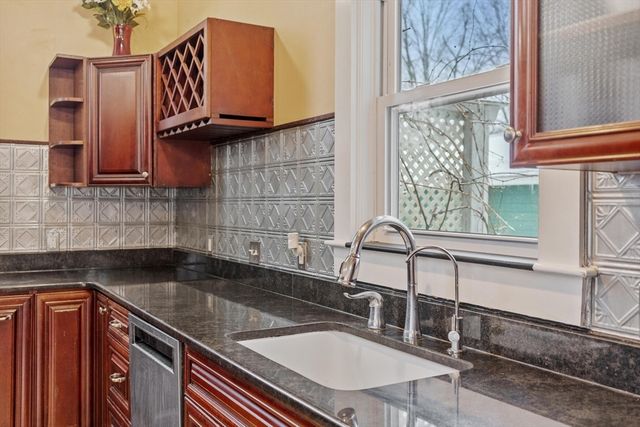 16 Washington St, Chelmsford, MA 01863