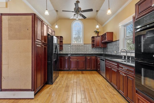 16 Washington St, Chelmsford, MA 01863