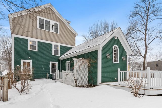 16 Washington St, Chelmsford, MA 01863