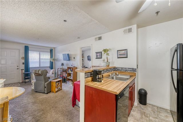 1381 East University Avenue 110, Las Vegas, NV 89119