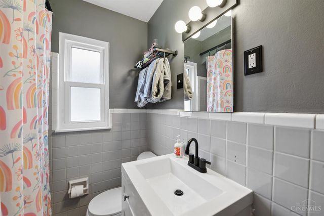 8321 Marley Street, Cincinnati, OH 45216