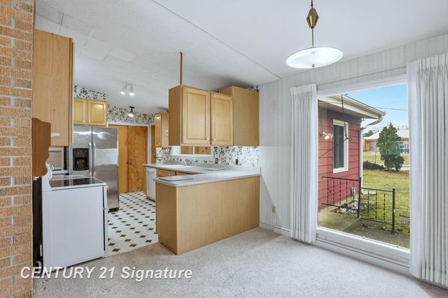 2025 Carman Drive, Saginaw, MI 48602