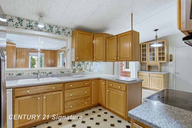 2025 Carman Drive, Saginaw, MI 48602