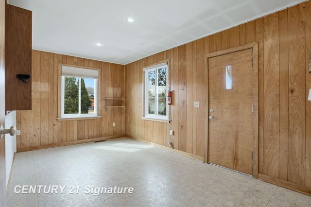 2025 Carman Drive, Saginaw, MI 48602