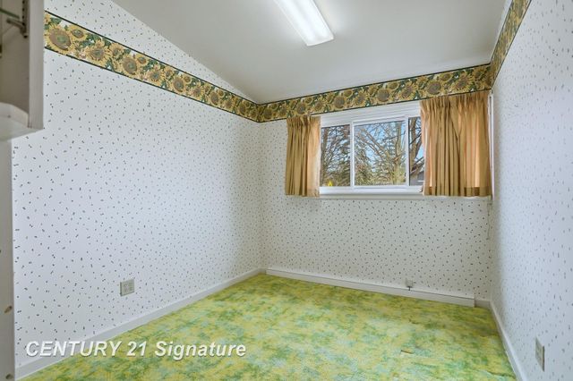 2025 Carman Drive, Saginaw, MI 48602