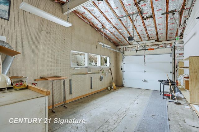 2025 Carman Drive, Saginaw, MI 48602