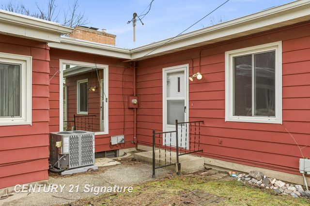 2025 Carman Drive, Saginaw, MI 48602