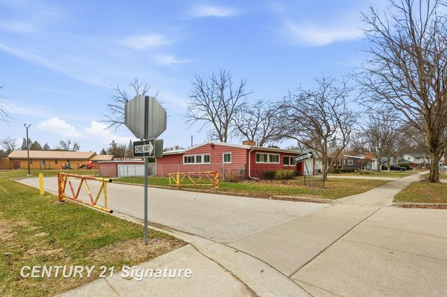 2025 Carman Drive, Saginaw, MI 48602
