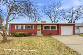 2025 Carman Drive, Saginaw, MI 48602