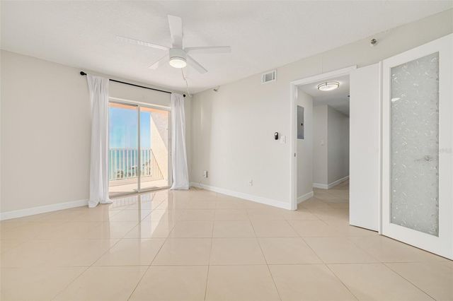 7432 SUNSHINE SKYWAY LANE S 704, St Petersburg, FL 33711