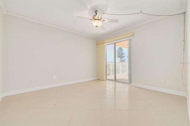 7432 SUNSHINE SKYWAY LANE S 704, St Petersburg, FL 33711