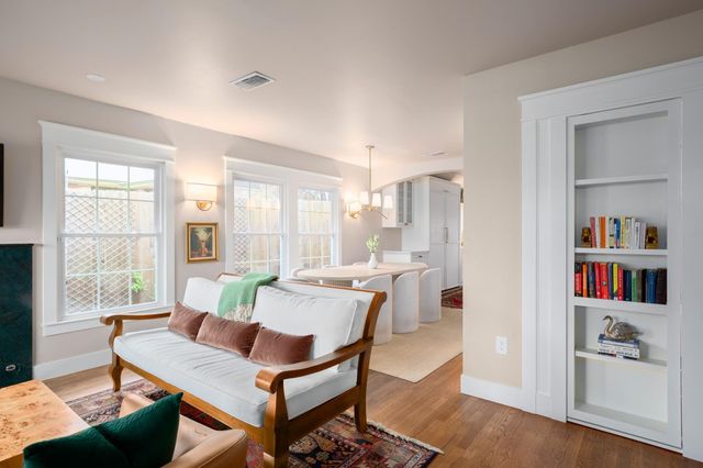 2109 Travis Heights BLVD, Austin, TX 78704