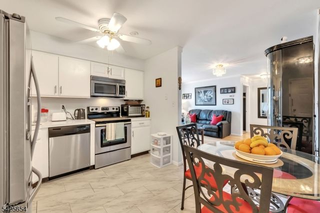 535 Bayway Ave 2B, Elizabeth City, NJ 07202