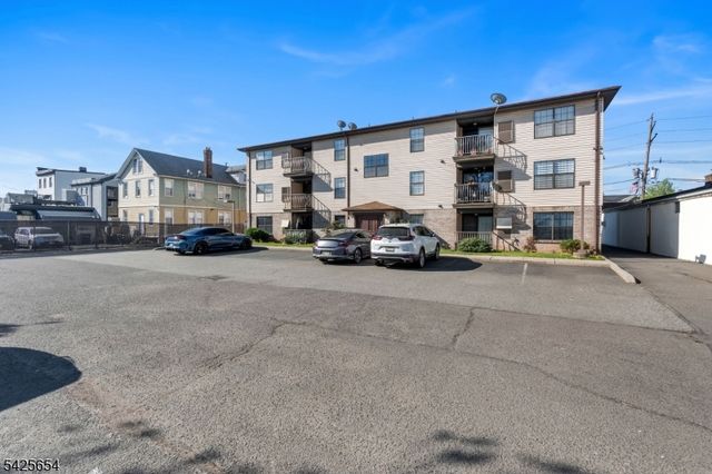 535 Bayway Ave 2B, Elizabeth City, NJ 07202