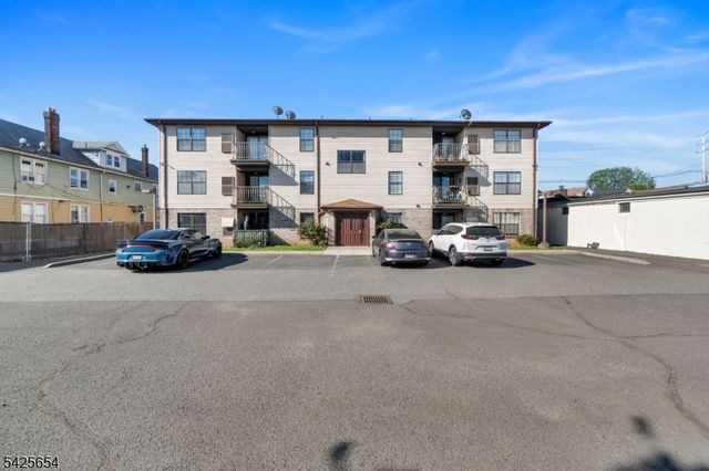 535 Bayway Ave 2B, Elizabeth City, NJ 07202