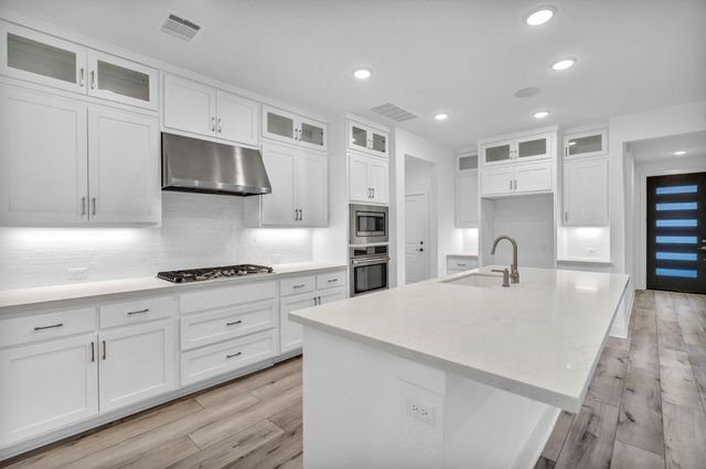 1304 Brescia WALK, Leander, TX 78641