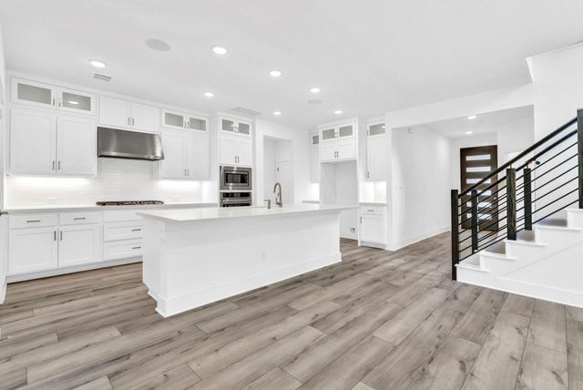 1304 Brescia WALK, Leander, TX 78641