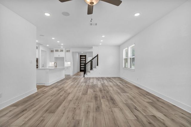 1304 Brescia WALK, Leander, TX 78641