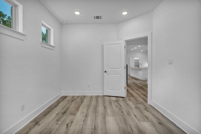 1304 Brescia WALK, Leander, TX 78641