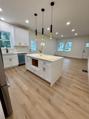 23 Perry Avenue, Nashua, NH 03060