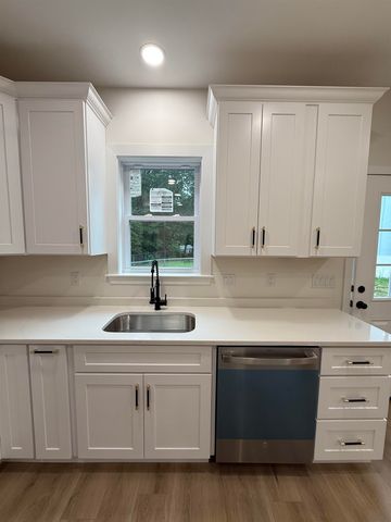 23 Perry Avenue, Nashua, NH 03060