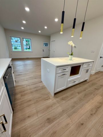 23 Perry Avenue, Nashua, NH 03060