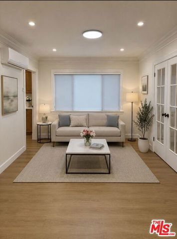 2810 Francis Avenue 2810, Los Angeles, CA 90005