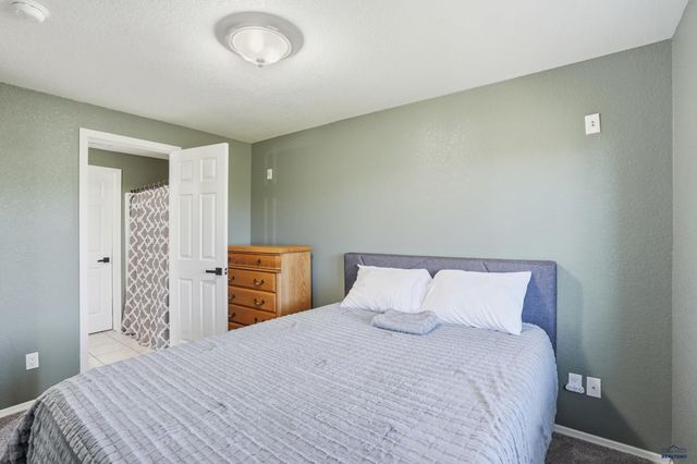 2414 WINDMILL DR, Spearfish, SD 57783