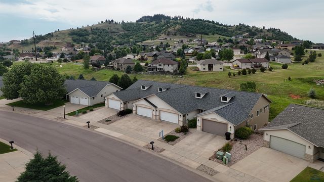 2414 WINDMILL DR, Spearfish, SD 57783